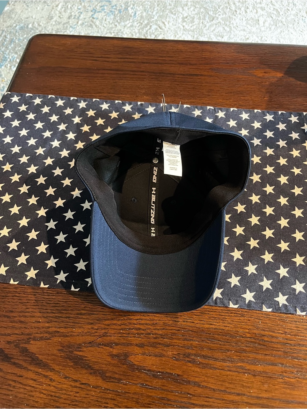 Under Armour Mens Navy Cap with American Flag Logo - Picture 5 of 5